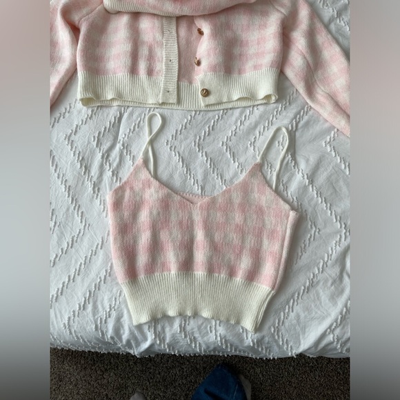 Pink and white plaid skirt set - Picture 2 of 4